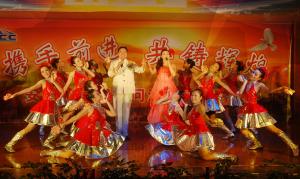 Anhua Art Troupe to the new chemical show sympathy silhouette (2)